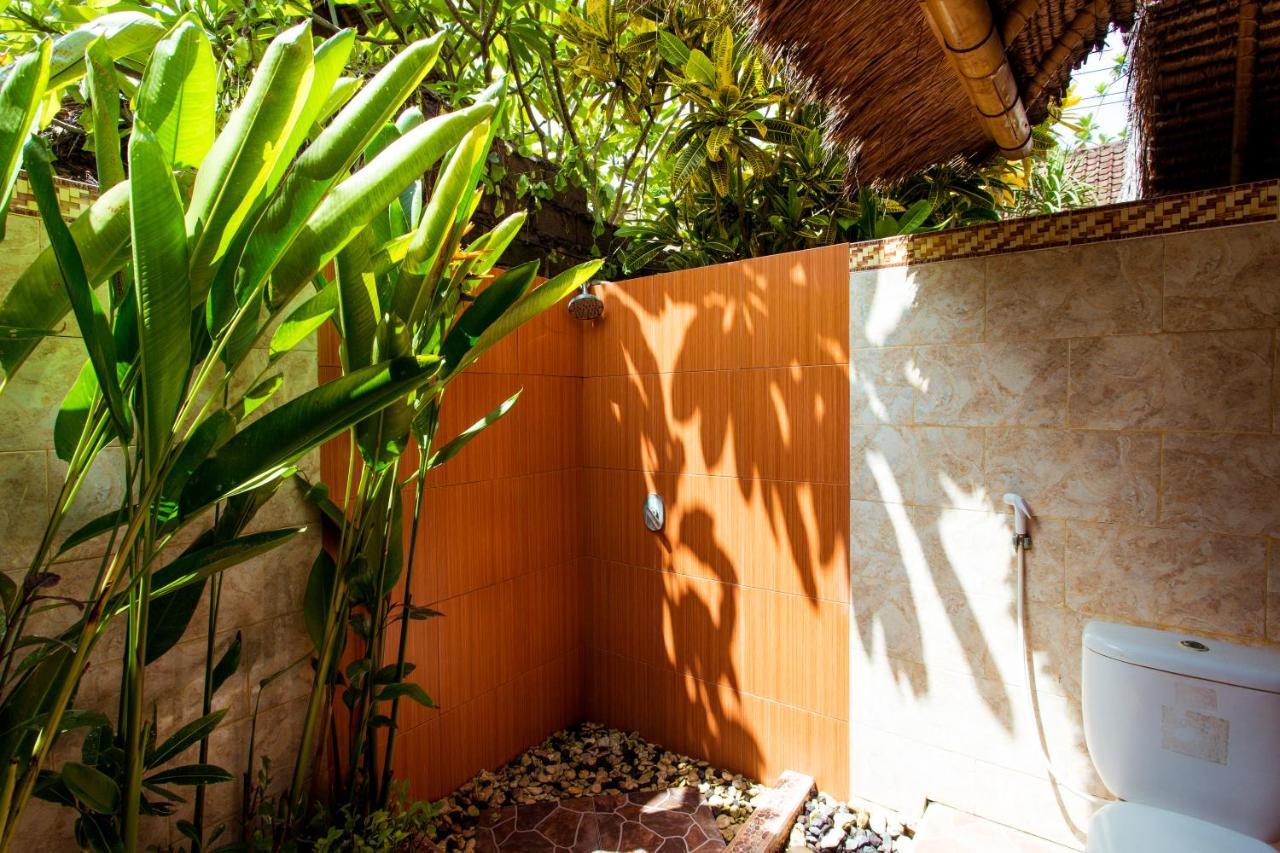 Adi Bungalow Lembongan Exteriör bild